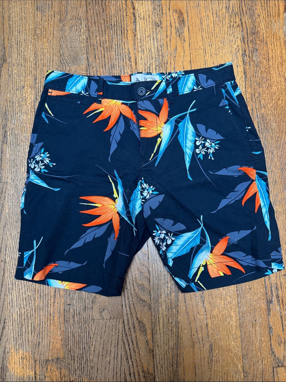 NWOT Men's Original Penguin Flat Front Shorts. Size 30